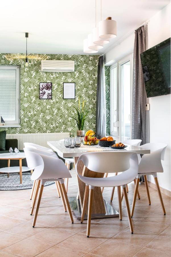 Balaton Lakeside Residence Siofok Bagian luar foto
