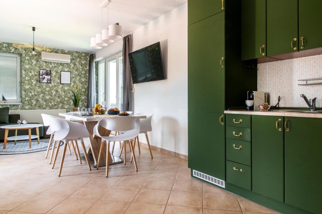 Balaton Lakeside Residence Siofok Bagian luar foto